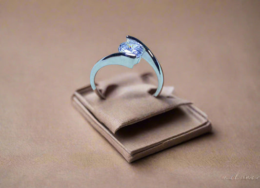 Ring (018)